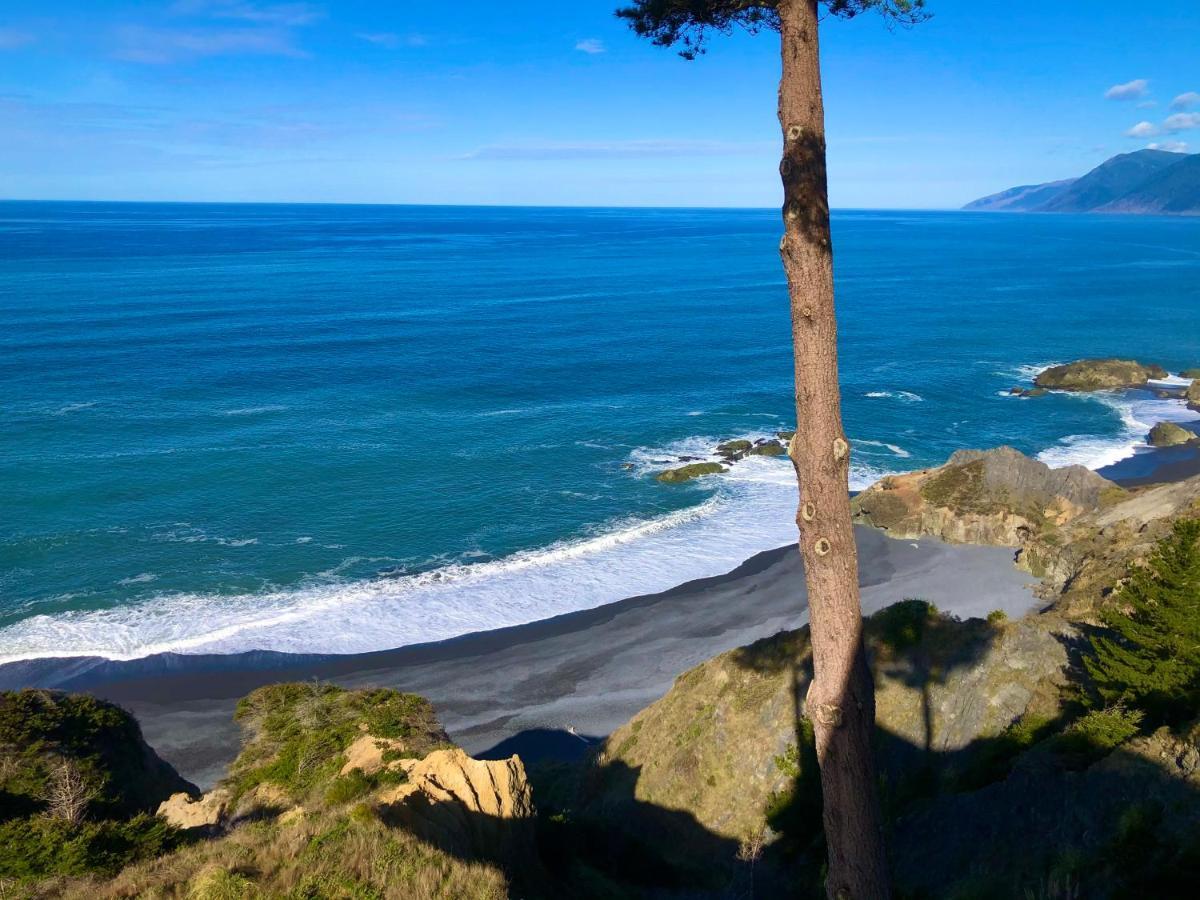 Amazing Oceanview 2 Bedroom Oceanfront! By Oceanviewhottubs Shelter Cove, Ca Tesla Ev Station Bagian luar foto