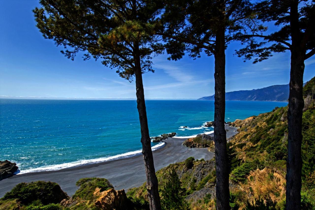 Amazing Oceanview 2 Bedroom Oceanfront! By Oceanviewhottubs Shelter Cove, Ca Tesla Ev Station Bagian luar foto