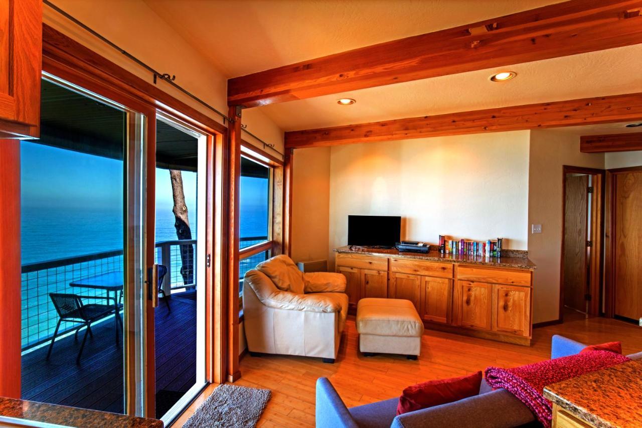 Amazing Oceanview 2 Bedroom Oceanfront! By Oceanviewhottubs Shelter Cove, Ca Tesla Ev Station Bagian luar foto